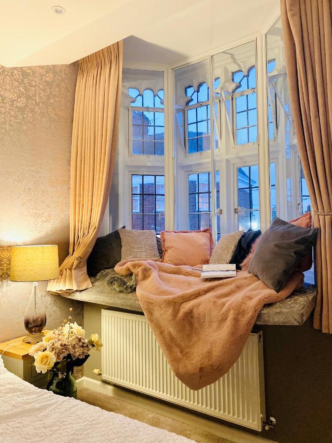 The In Stunning Interiors, Fully Equipped, Views And Free Wifi! Appartement Cantorbéry